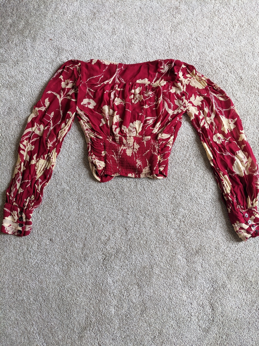 Free People Red Floral Ruched Button-Front Crop Top Blouse - Picture 2 of 5